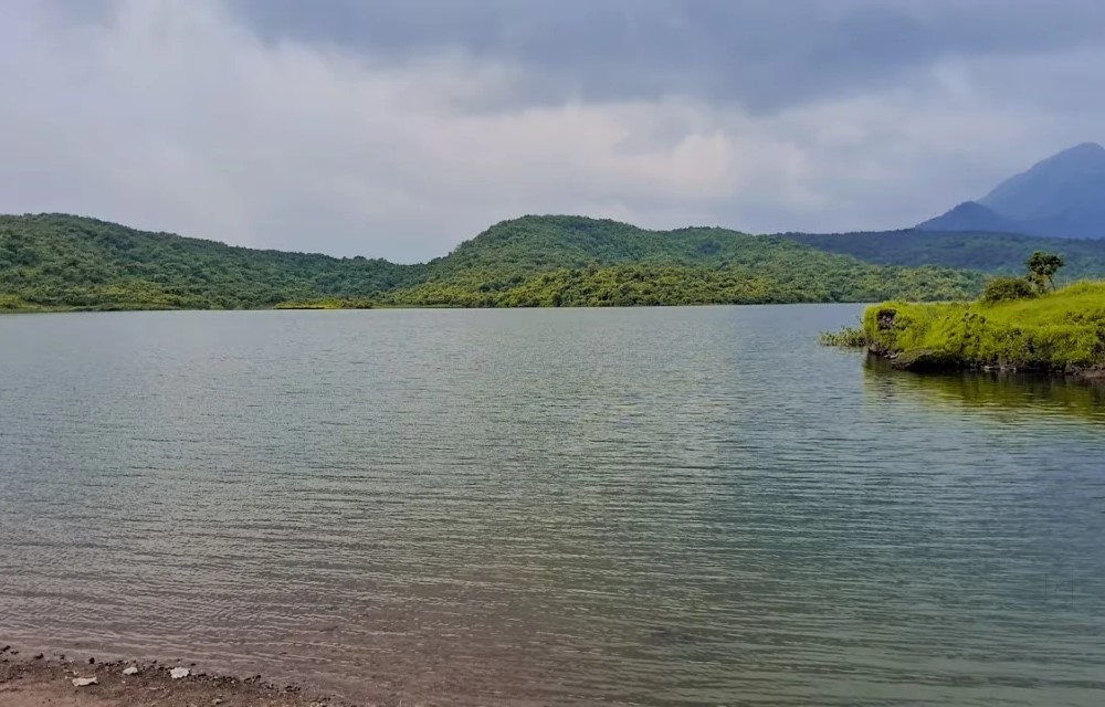 Maharaja The Royal Resort at Chikhloli Dam